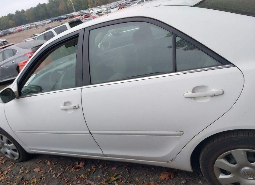 Photo 13 of 2002 Toyota Camry LE (VIN 4T1BE32K62U033473)