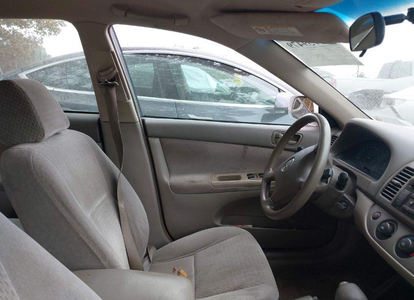 Photo 5 of 2002 Toyota Camry LE (VIN 4T1BE32K62U033473)