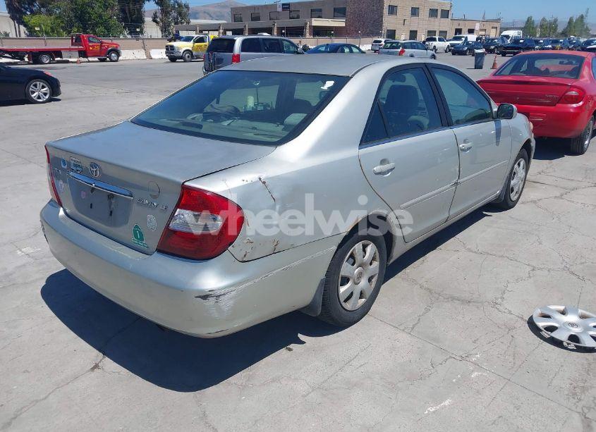 Photo 4 of 2002 Toyota Camry LE (VIN 4T1BE32K62U040388)