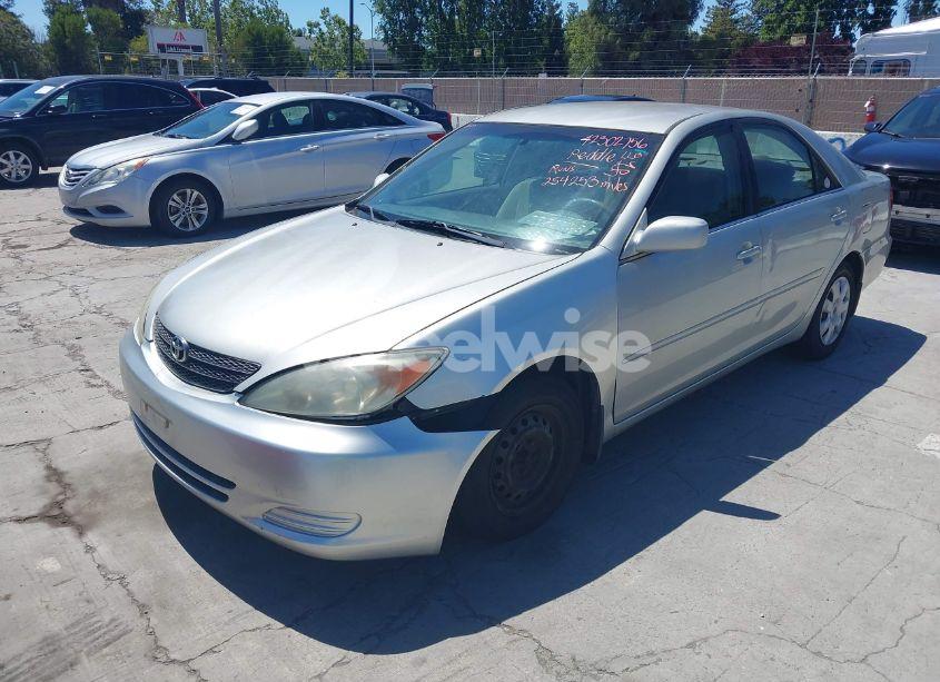 Photo 6 of 2002 Toyota Camry LE (VIN 4T1BE32K62U040388)