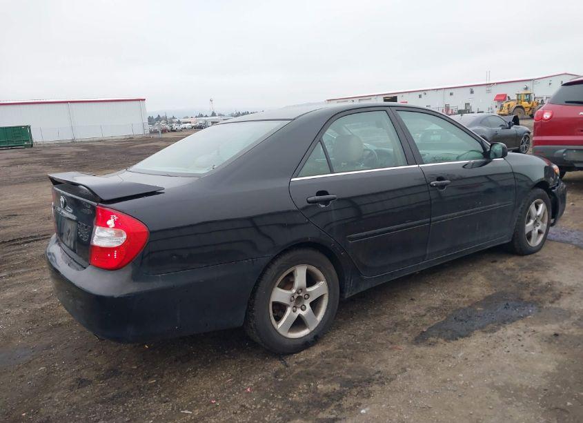 Photo 4 of 2002 Toyota Camry SE (VIN 4T1BE32K62U048846)