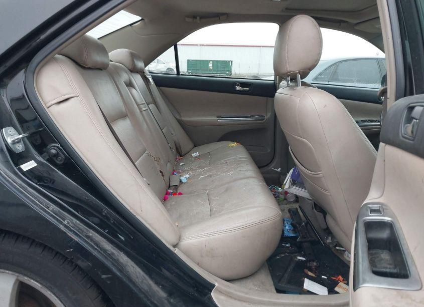 Photo 8 of 2002 Toyota Camry SE (VIN 4T1BE32K62U048846)