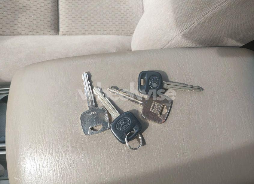 Photo 11 of 2002 Toyota Camry LE (VIN 4T1BE32K62U055599)