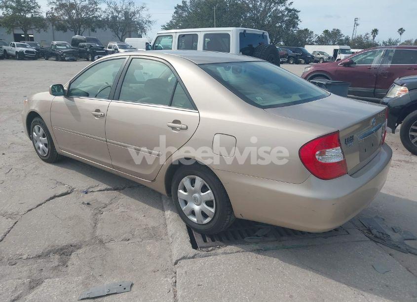 Photo 3 of 2002 Toyota Camry LE (VIN 4T1BE32K62U055599)