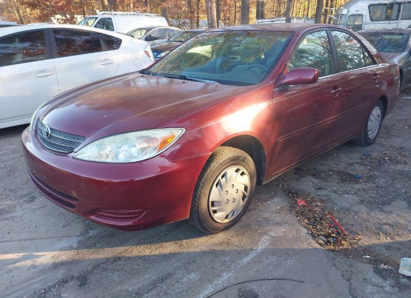 Photo 2 of 2002 Toyota Camry LE (VIN 4T1BE32K62U084407)