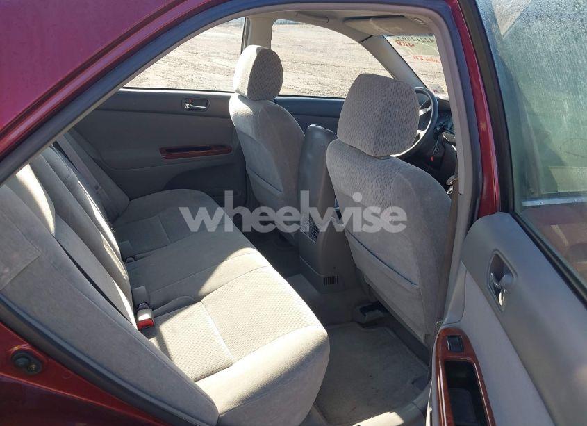 Photo 8 of 2002 Toyota Camry XLE (VIN 4T1BE32K62U111007)