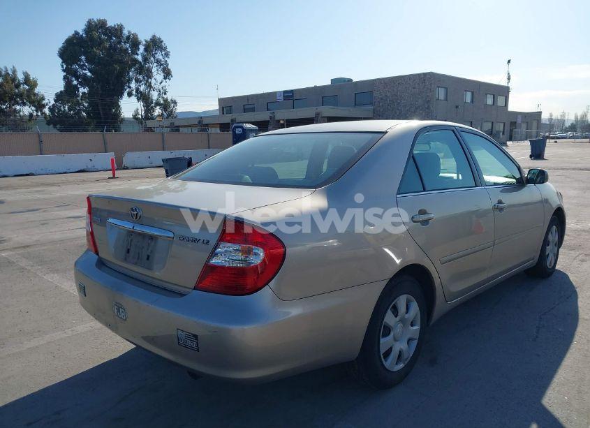 Photo 4 of 2002 Toyota Camry LE (VIN 4T1BE32K62U511519)