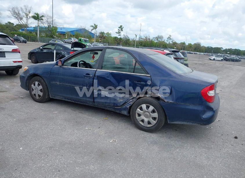 Photo 3 of 2002 Toyota Camry LE (VIN 4T1BE32K62U535223)