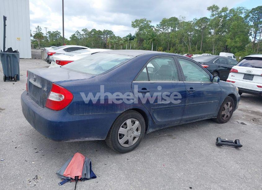 Photo 4 of 2002 Toyota Camry LE (VIN 4T1BE32K62U535223)