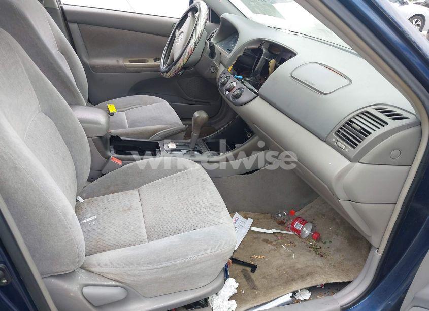 Photo 5 of 2002 Toyota Camry LE (VIN 4T1BE32K62U535223)