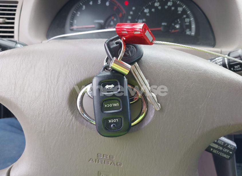 Photo 11 of 2002 Toyota Camry LE (VIN 4T1BE32K62U556640)