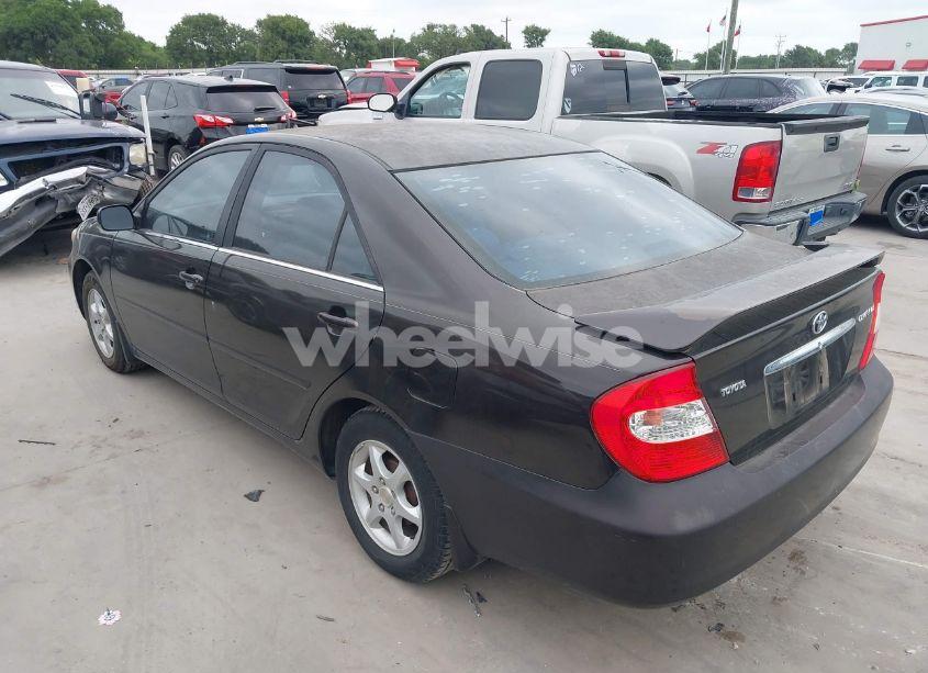 Photo 3 of 2002 Toyota Camry LE (VIN 4T1BE32K62U556640)