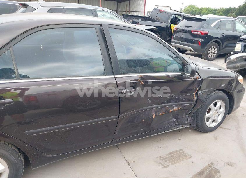 Photo 6 of 2002 Toyota Camry LE (VIN 4T1BE32K62U556640)