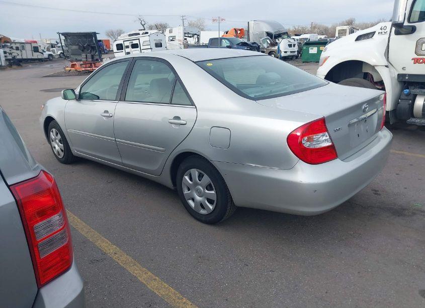 Photo 3 of 2002 Toyota Camry LE (VIN 4T1BE32K62U565502)