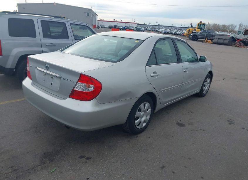 Photo 4 of 2002 Toyota Camry LE (VIN 4T1BE32K62U565502)