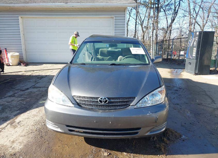 Photo 13 of 2002 Toyota Camry LE (VIN 4T1BE32K62U595454)