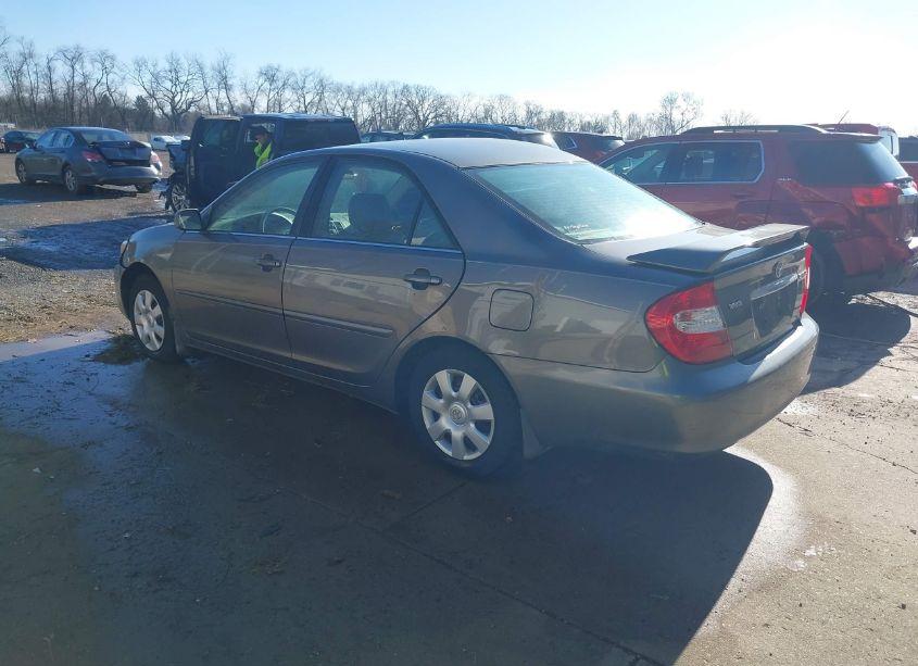 Photo 3 of 2002 Toyota Camry LE (VIN 4T1BE32K62U595454)