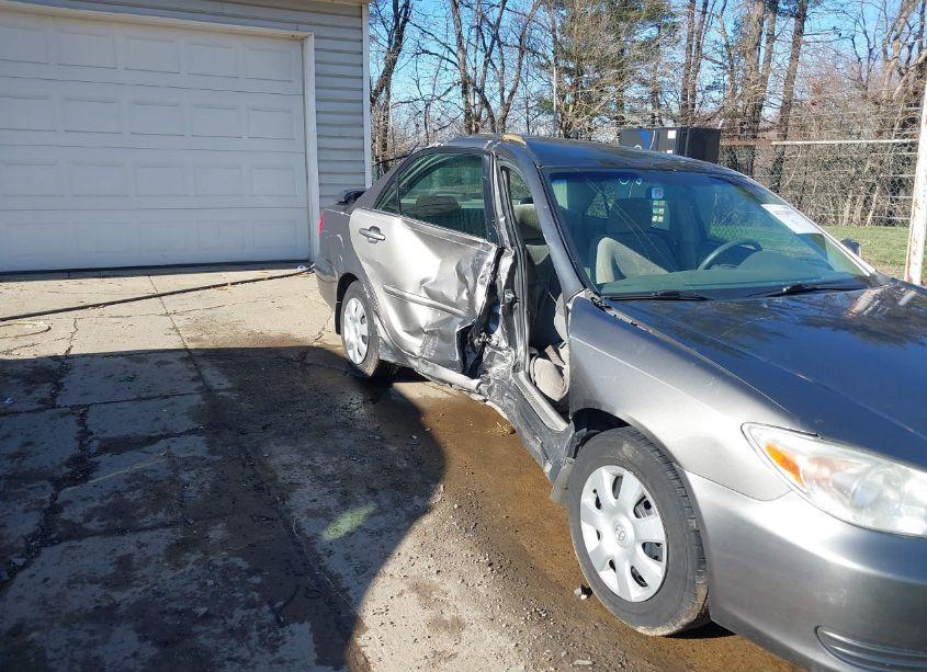 Photo 6 of 2002 Toyota Camry LE (VIN 4T1BE32K62U595454)