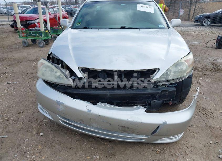 Photo 6 of 2002 Toyota Camry XLE (VIN 4T1BE32K62U608221)