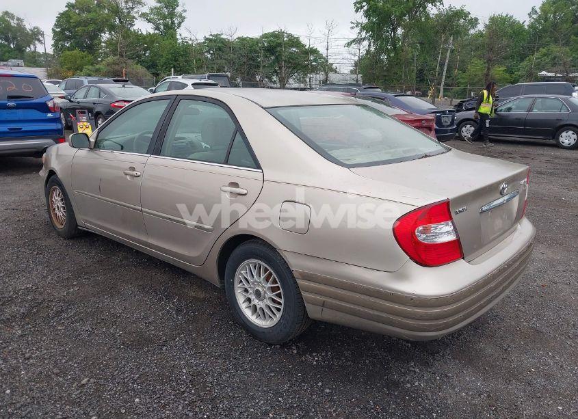Photo 3 of 2003 Toyota Camry LE (VIN 4T1BE32K63U127628)