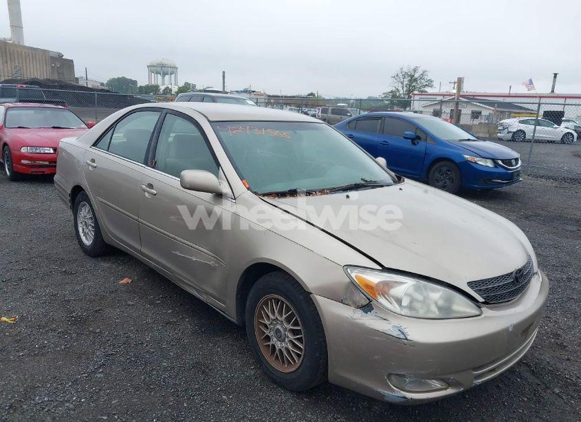 Photo 6 of 2003 Toyota Camry LE (VIN 4T1BE32K63U127628)