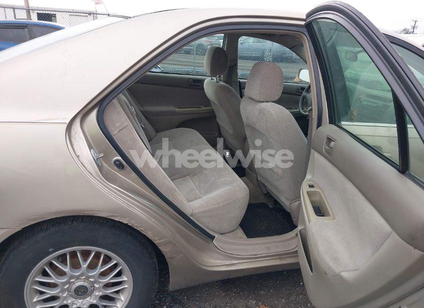 Photo 8 of 2003 Toyota Camry LE (VIN 4T1BE32K63U127628)