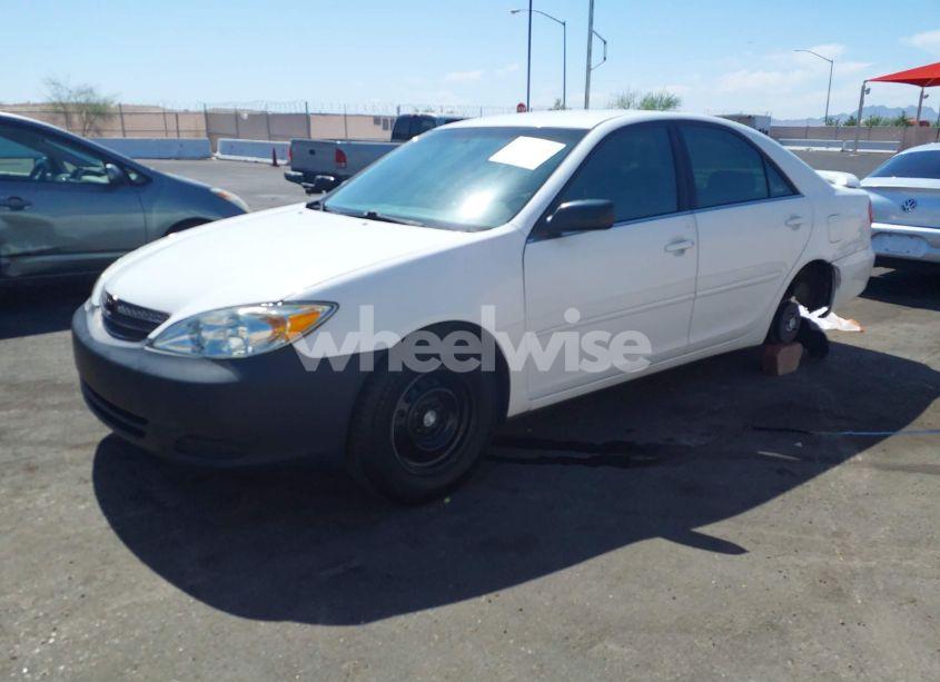 Photo 2 of 2003 Toyota Camry LE (VIN 4T1BE32K63U154389)