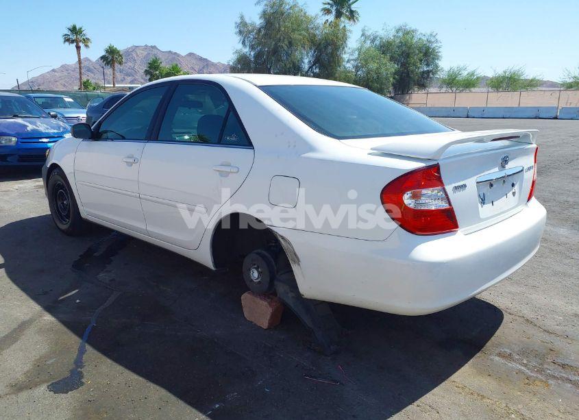 Photo 3 of 2003 Toyota Camry LE (VIN 4T1BE32K63U154389)