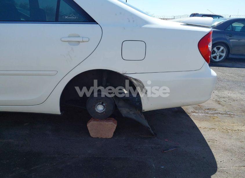 Photo 6 of 2003 Toyota Camry LE (VIN 4T1BE32K63U154389)