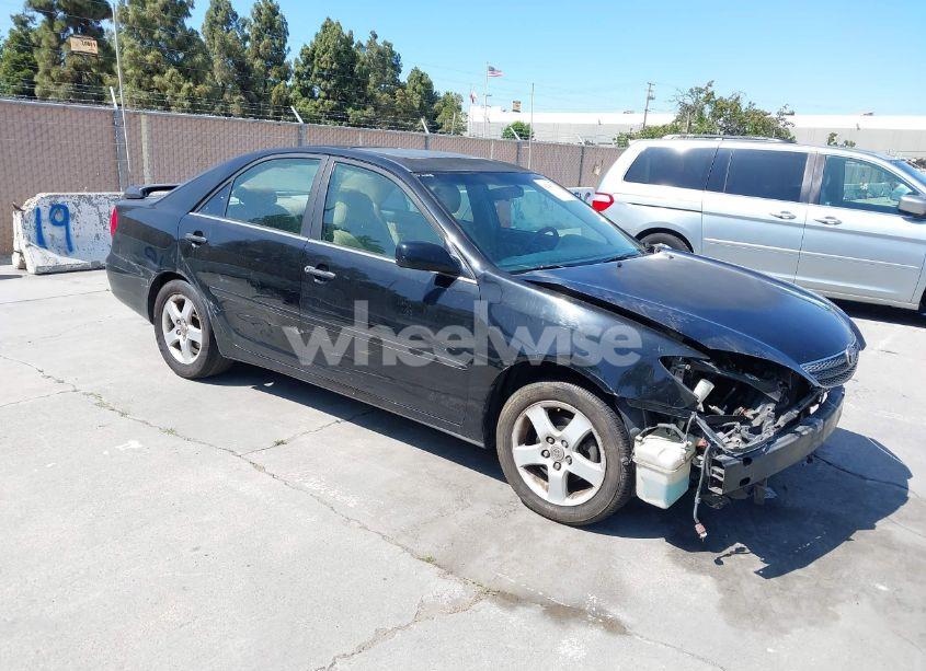 2003 Toyota Camry SE (VIN 4T1BE32K63U166896) main photo