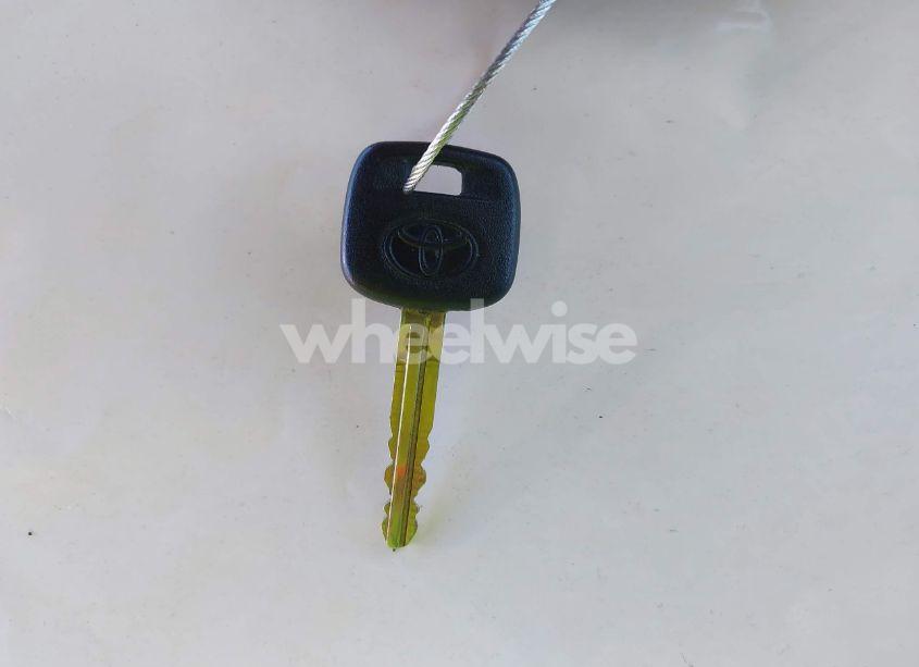 Photo 11 of 2003 Toyota Camry SE (VIN 4T1BE32K63U166896)