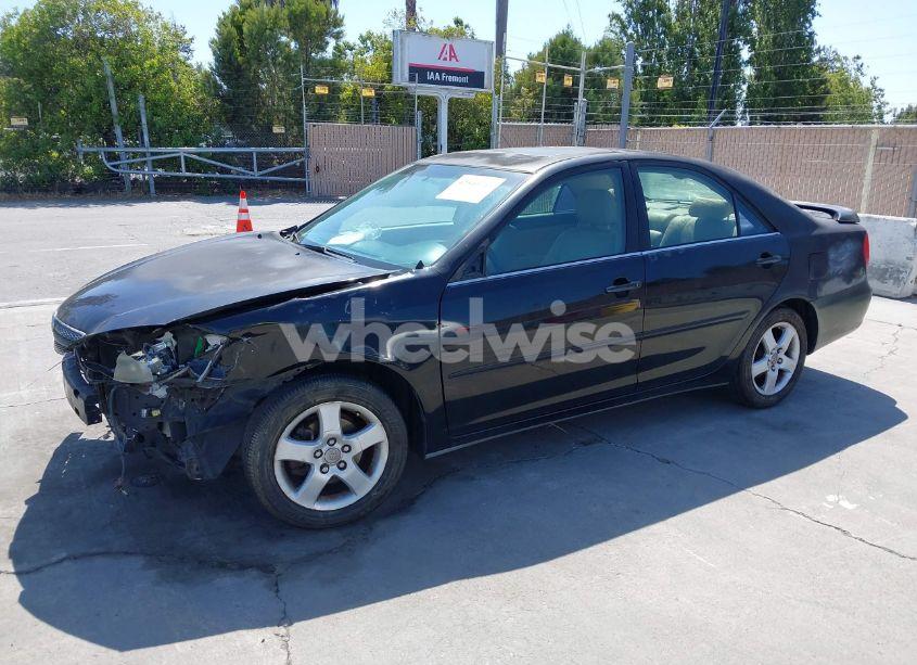 Photo 2 of 2003 Toyota Camry SE (VIN 4T1BE32K63U166896)