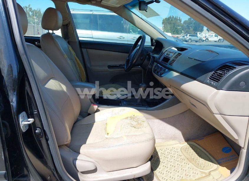 Photo 5 of 2003 Toyota Camry SE (VIN 4T1BE32K63U166896)