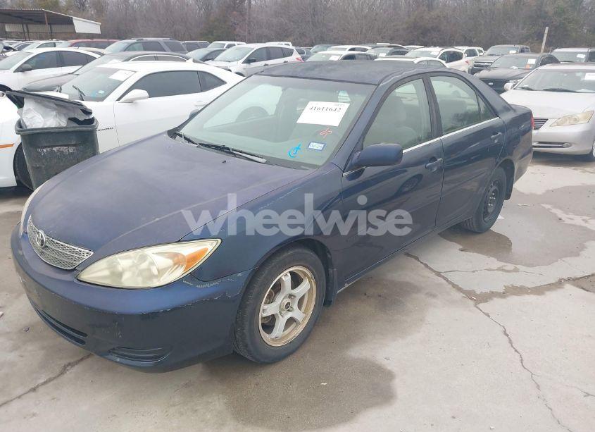 Photo 2 of 2003 Toyota Camry LE (VIN 4T1BE32K63U174903)