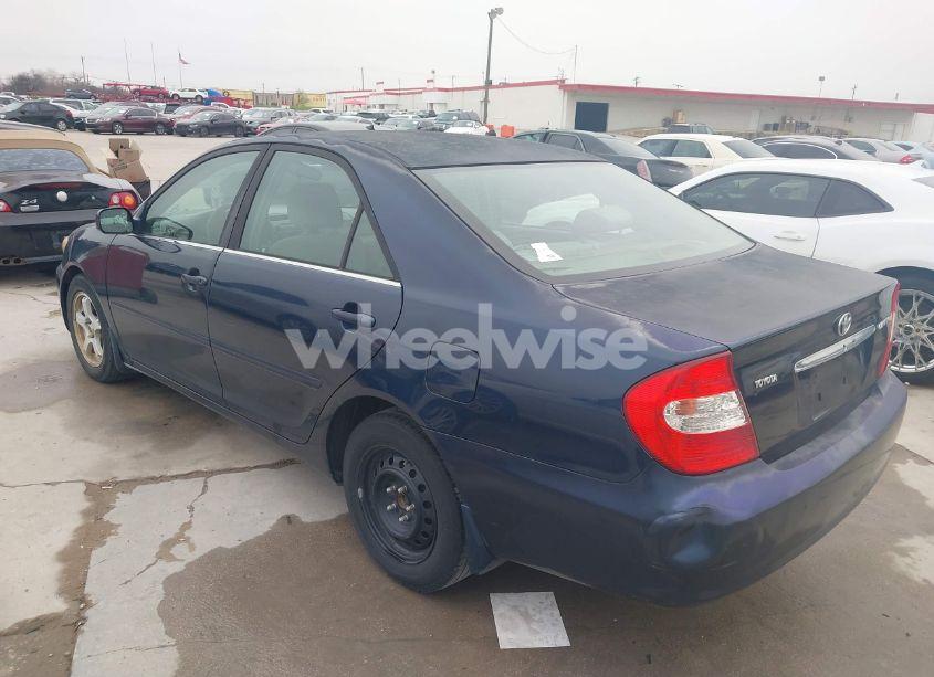 Photo 3 of 2003 Toyota Camry LE (VIN 4T1BE32K63U174903)