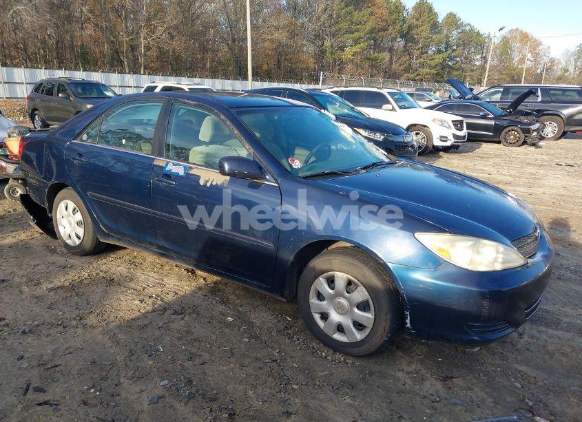 2003 Toyota Camry LE (VIN 4T1BE32K63U186954) main photo