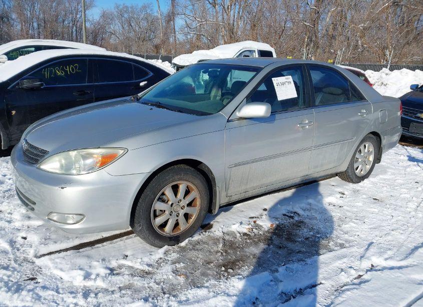 Photo 2 of 2003 Toyota Camry (VIN 4T1BE32K63U229639)
