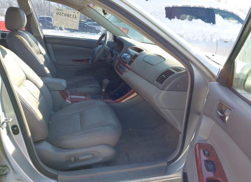 Photo 5 of 2003 Toyota Camry (VIN 4T1BE32K63U229639)