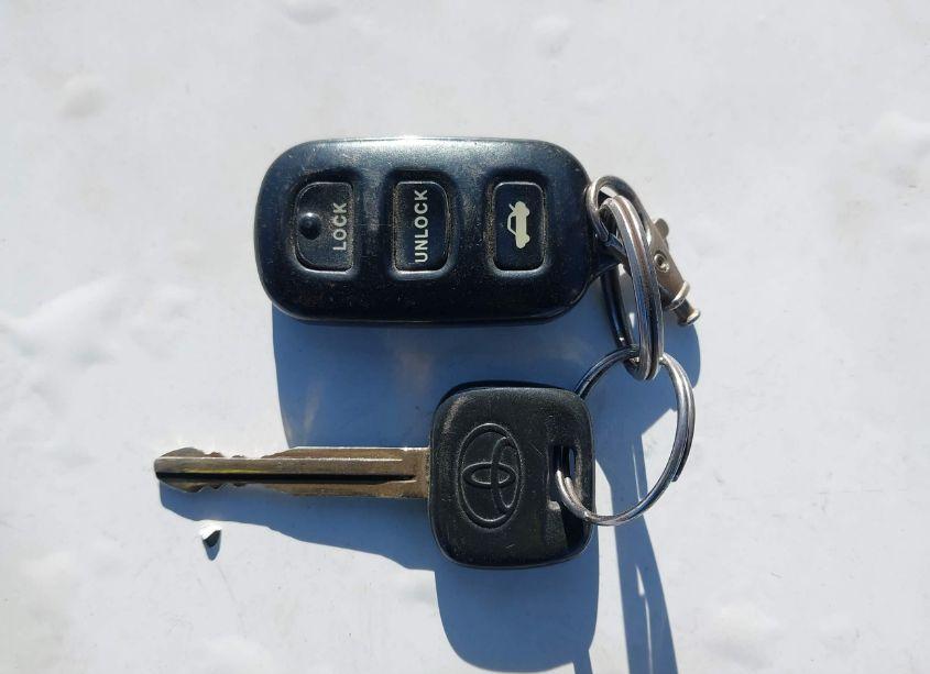 Photo 11 of 2003 Toyota Camry LE (VIN 4T1BE32K63U242567)