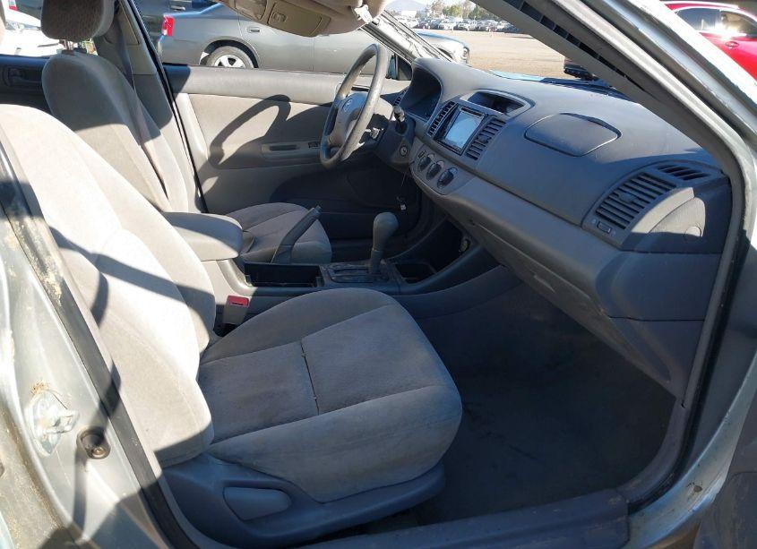 Photo 5 of 2003 Toyota Camry LE (VIN 4T1BE32K63U242567)