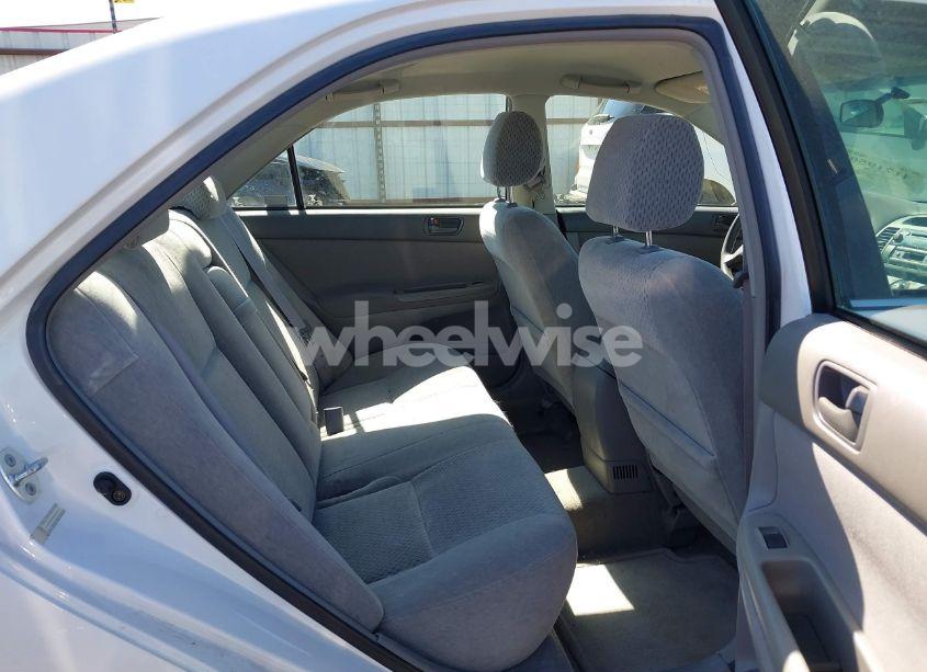 Photo 8 of 2003 Toyota Camry LE (VIN 4T1BE32K63U249910)