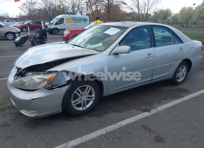 Photo 2 of 2003 Toyota Camry LE (VIN 4T1BE32K63U655864)