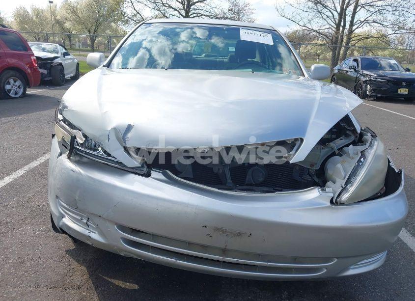 Photo 6 of 2003 Toyota Camry LE (VIN 4T1BE32K63U655864)