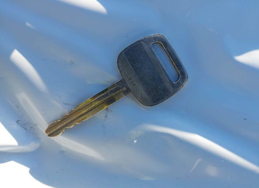 Photo 11 of 2003 Toyota Camry LE (VIN 4T1BE32K63U687195)