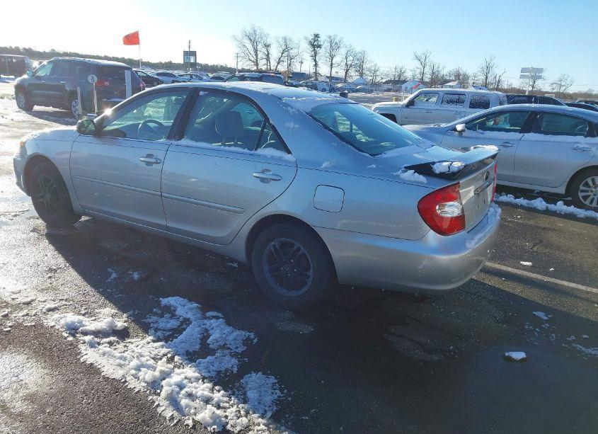 Photo 3 of 2003 Toyota Camry LE (VIN 4T1BE32K63U687195)