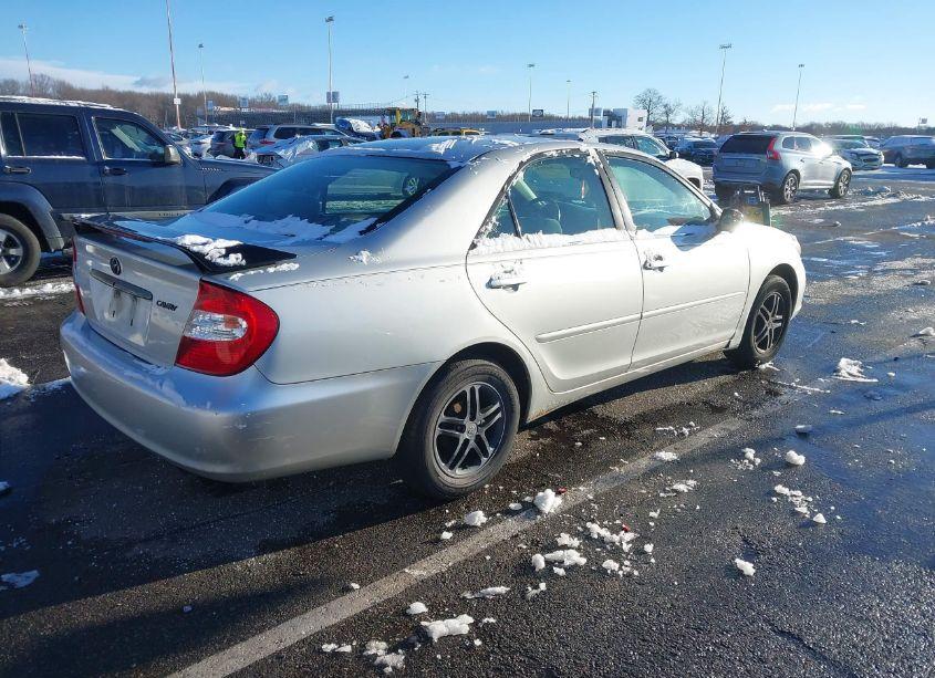 Photo 4 of 2003 Toyota Camry LE (VIN 4T1BE32K63U687195)