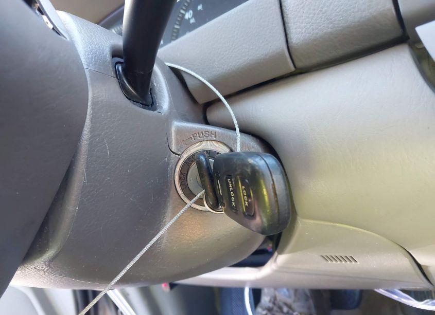 Photo 11 of 2003 Toyota Camry LE (VIN 4T1BE32K63U691439)