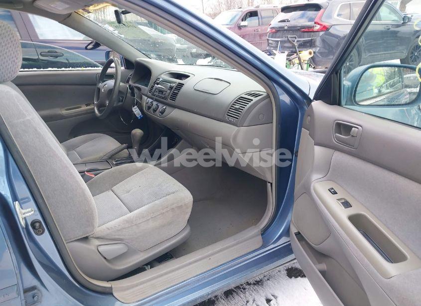 Photo 5 of 2003 Toyota Camry LE (VIN 4T1BE32K63U696544)