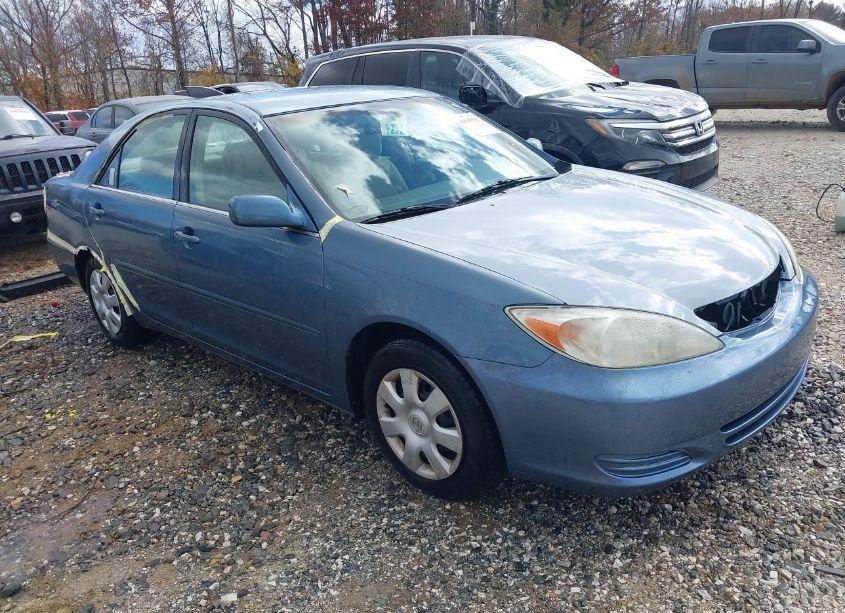 2003 Toyota Camry LE (VIN 4T1BE32K63U716646) main photo