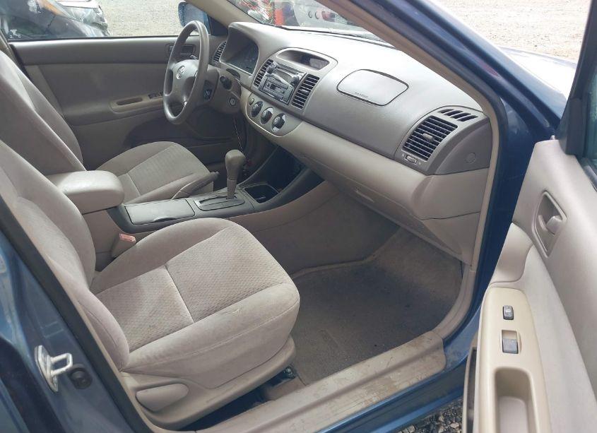 Photo 5 of 2003 Toyota Camry LE (VIN 4T1BE32K63U716646)